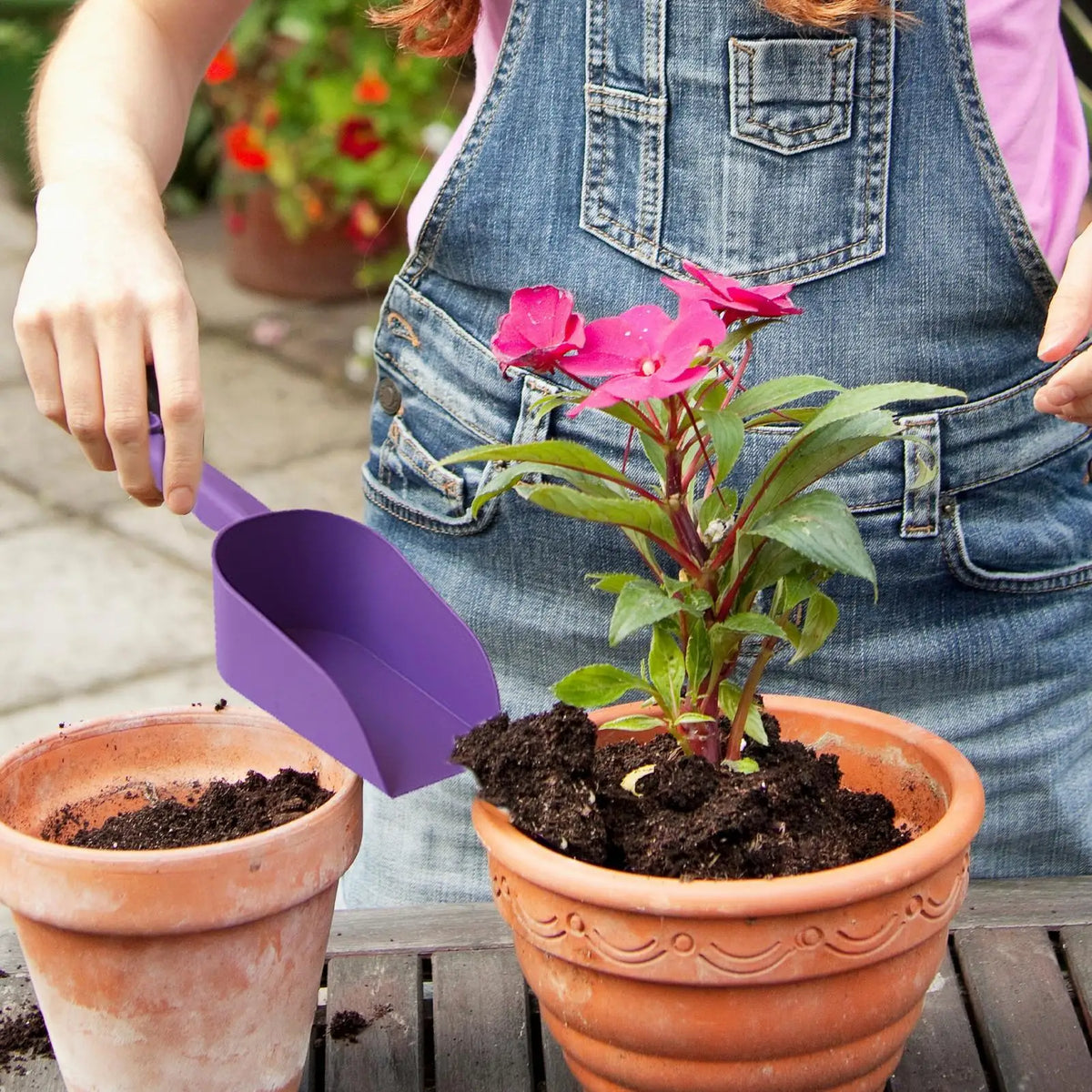 Pala de jardín pequeña para macetas y trasplantes